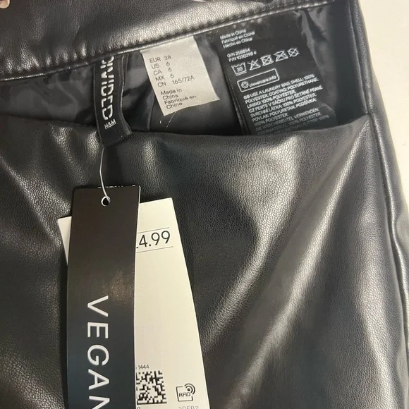 H&M Black Mini Skirt for Night Out - Picture 4 of 7